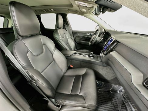 Used 2023 Volvo XC60 B5 Core w/ Protection Package Premier image 27