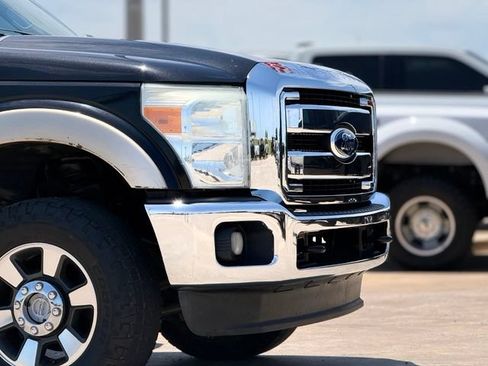 Used 2011 Ford F250 Lariat w/ Lariat Interior Pkg AWD/4WD image 8