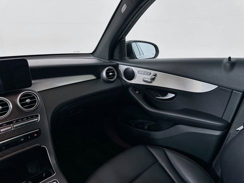 Used 2022 Mercedes-Benz GLC 300 image 24