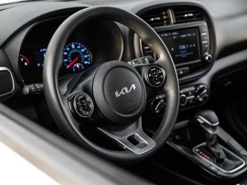 Used 2022 Kia Soul LX w/ Technology Package image 19