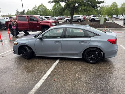 Used 2024 Honda Civic Sport image 9