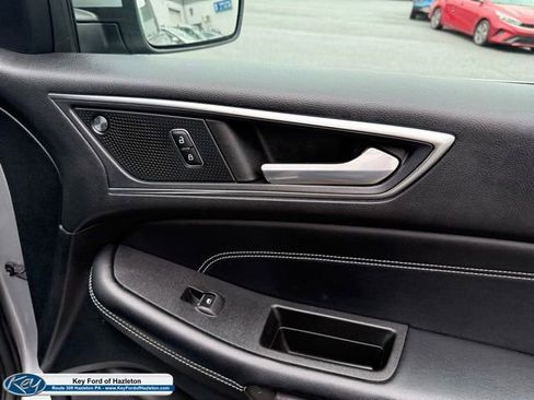 Certified 2022 Ford Edge Titanium image 29