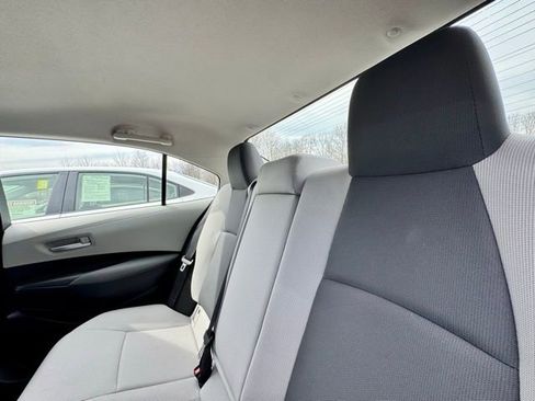 Used 2021 Toyota Corolla LE image 8