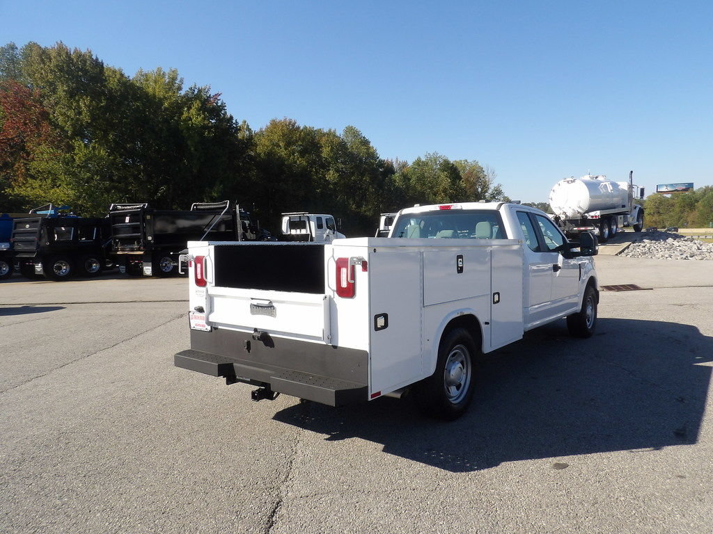 Used 2020 Ford F350 XL w/ Power Equipment Group RWD image 7