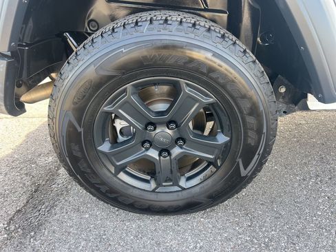 Used 2019 Jeep Wrangler Unlimited Sport S image 8