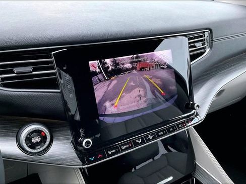 Used 2024 Jeep Wagoneer L Series II w/ Flexible Seating Group image 11