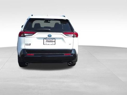 Used 2024 Toyota RAV4 SE w/ Weather & Moonroof Package AWD/4WD image 4