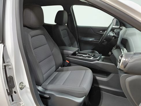 Used 2026 Chevrolet Equinox LT AWD/4WD image 21
