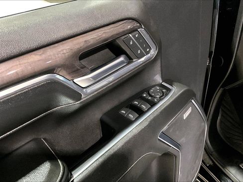 Used 2024 Chevrolet Silverado 2500 LTZ w/ LTZ Convenience Package image 38