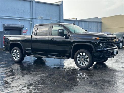 Used 2025 Chevrolet Silverado 2500 Custom w/ Z71 Off-Road Package AWD/4WD image 11