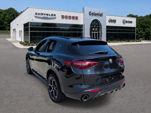 Used 2023 Alfa Romeo Stelvio Veloce AWD/4WD image 4