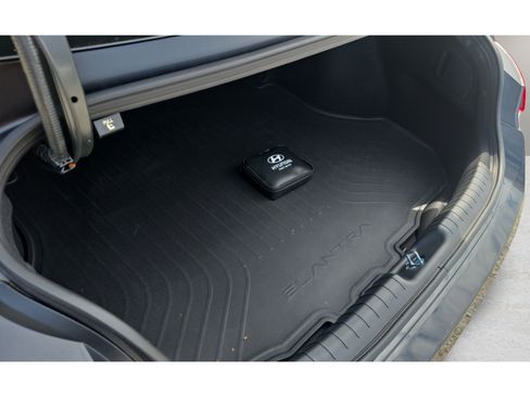 New 2026 Hyundai Elantra SE FWD image 9