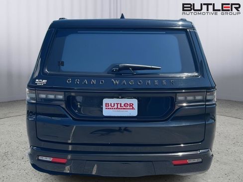 Used 2022 Jeep Grand Wagoneer Series II AWD/4WD image 5