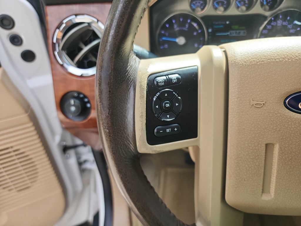 Used 2016 Ford F250 King Ranch w/ FX4 Off-Road Package AWD/4WD image 24