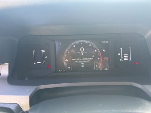 Used 2025 Toyota 4Runner SR5 AWD/4WD image 13