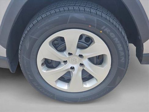 Used 2023 Toyota RAV4 LE FWD image 22
