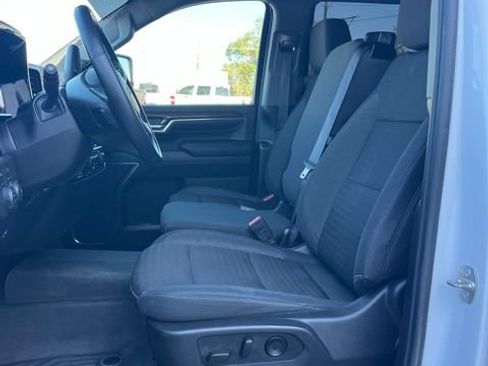 Used 2024 Chevrolet Silverado 2500 LT AWD/4WD image 30