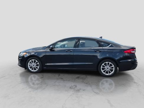 Used 2020 Ford Fusion SE FWD image 5