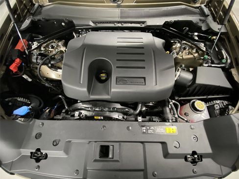 Used 2024 Land Rover Defender 110 X-Dynamic SE image 22