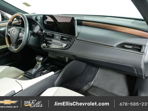 Used 2025 Lexus ES 350 Ultra Luxury w/ Accessory Package (Z2) FWD image 25