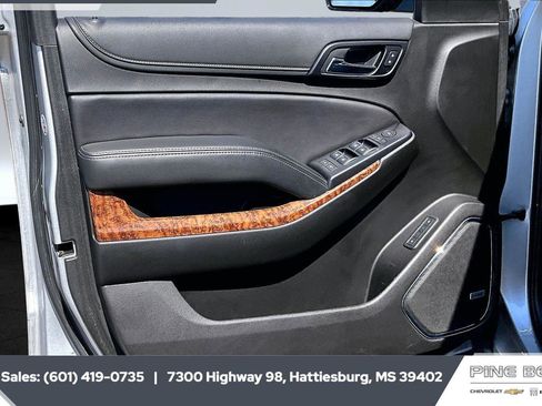 Certified 2020 Chevrolet Suburban Premier AWD/4WD image 17