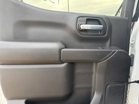 Used 2021 Chevrolet Silverado 1500 LT image 21