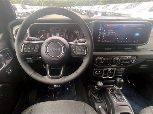 Used 2024 Jeep Wrangler Unlimited w/ Convenience Group AWD/4WD image 5