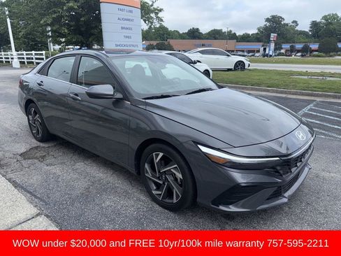 Used 2024 Hyundai Elantra SEL w/ Convenience Package FWD image 8