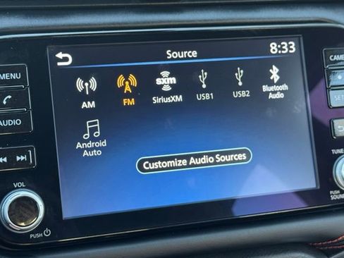 Used 2025 Nissan Versa SR w/ Trunk Package image 32