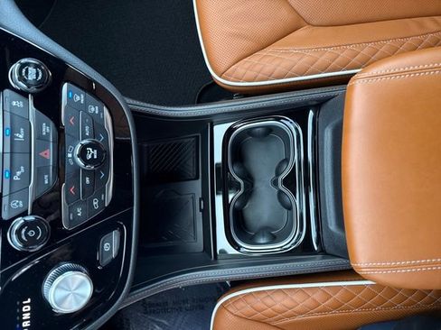 New 2026 Chrysler Pacifica Pinnacle image 26