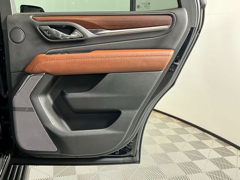 Used 2023 GMC Yukon Denali Ultimate image 25