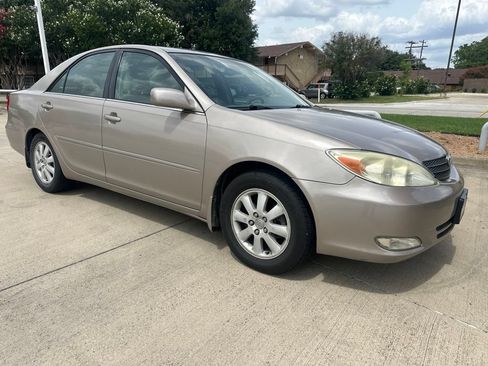 Used 2003 Toyota Camry XLE FWD image 12