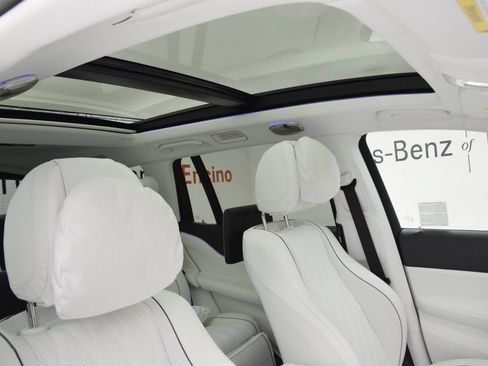 Used 2026 Mercedes-Benz Maybach GLS 600 4MATIC image 21
