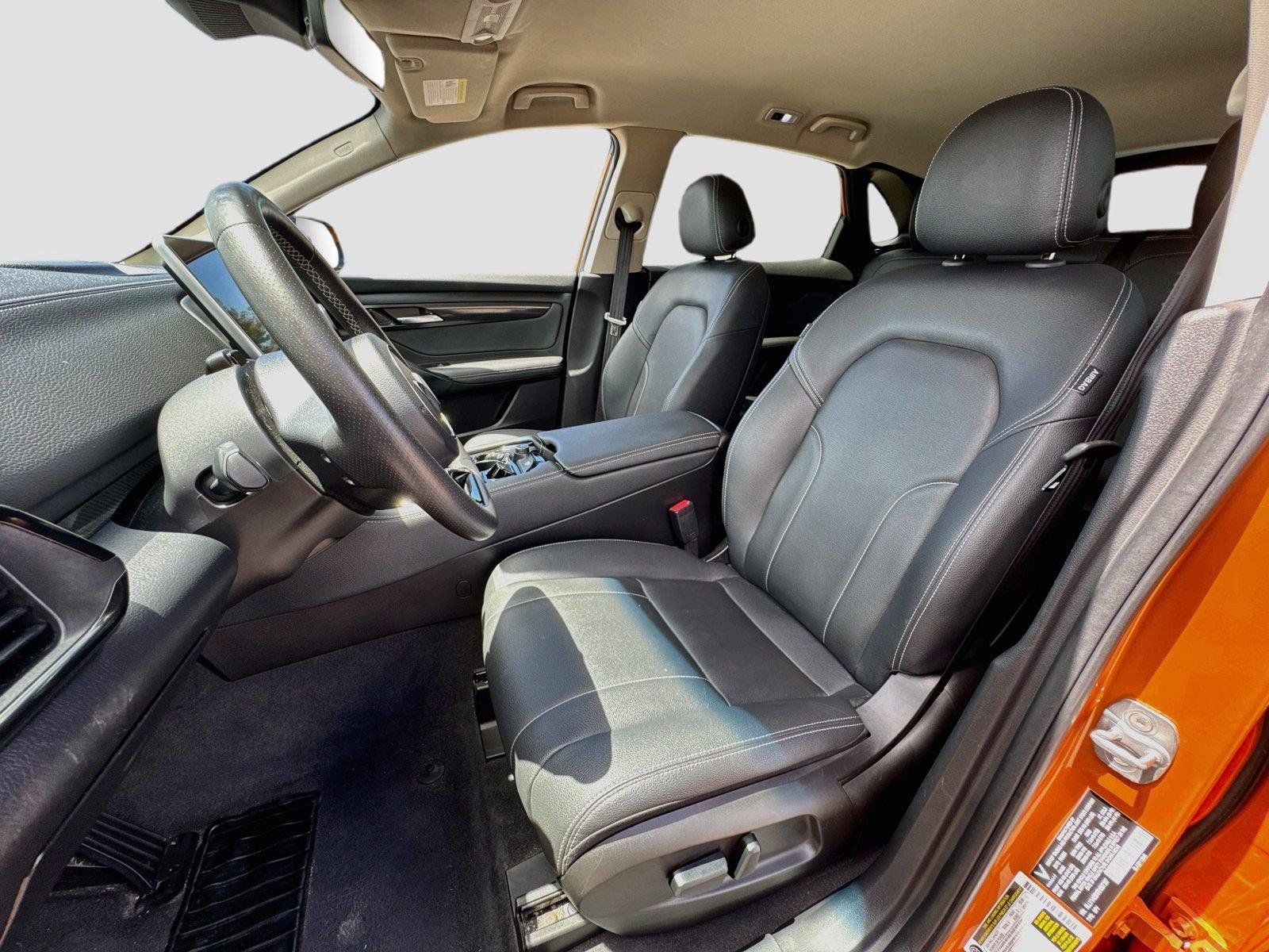 Used 2024 VinFast VF 8 Eco AWD/4WD image 9