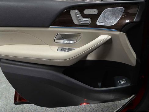 Used 2020 Mercedes-Benz GLS 450 4MATIC image 6