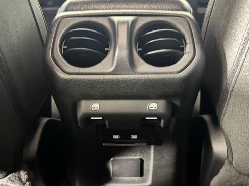 Used 2022 Jeep Gladiator Sport AWD/4WD image 29