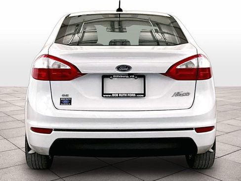Used 2019 Ford Fiesta SE w/ Cold Weather Package FWD image 4