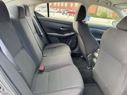 Used 2022 Nissan Sentra S image 32