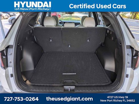 Used 2025 Hyundai Tucson Limited image 12