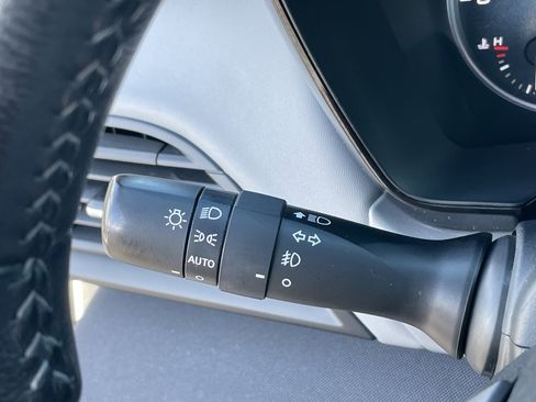 Used 2022 Subaru Outback Premium image 17