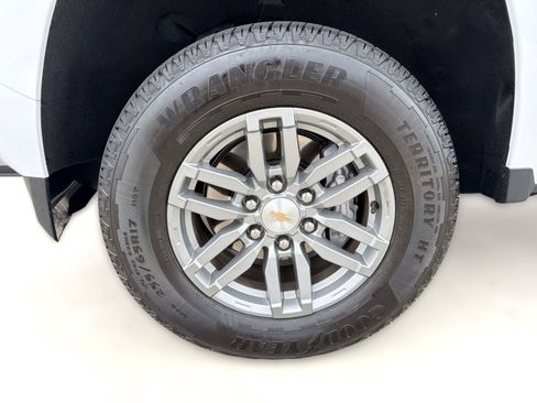 Used 2026 Chevrolet Colorado LT image 12