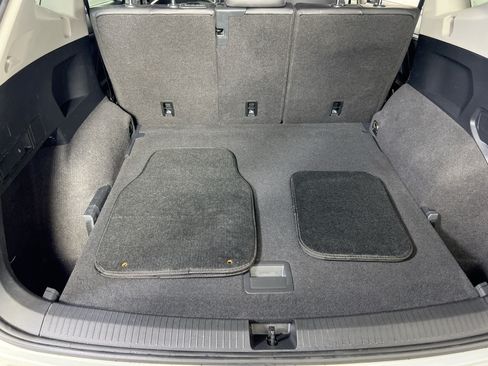Used 2022 Volkswagen Tiguan SE AWD/4WD image 25