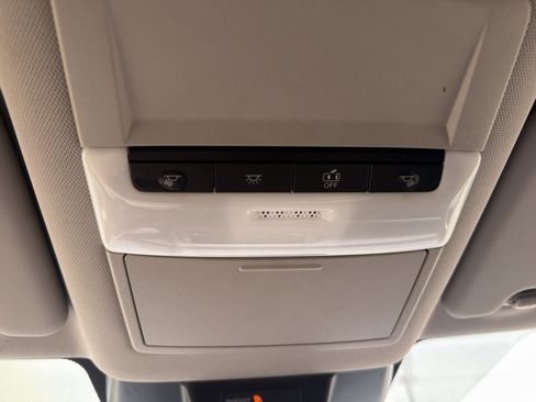 Used 2024 Nissan Rogue S FWD image 33