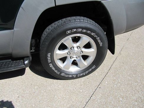 Used 2003 Toyota 4Runner Sport AWD/4WD image 10