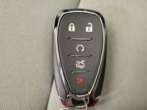 Used 2020 Chevrolet Malibu LT image 32