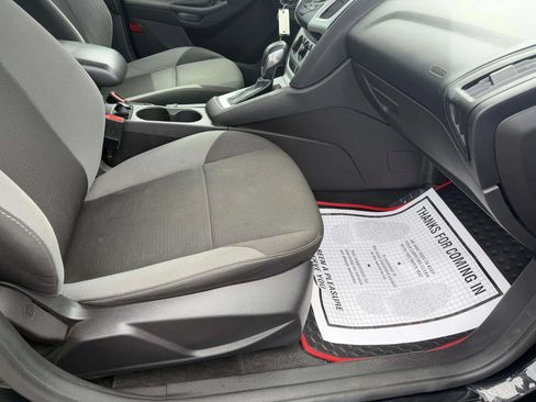 Used 2014 Ford Focus SE FWD image 14