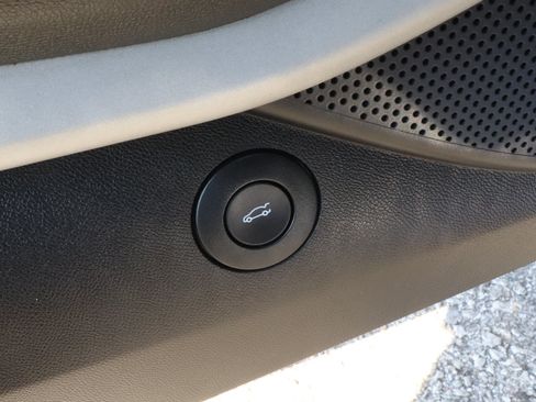 Used 2019 Chevrolet Camaro SS RWD image 16
