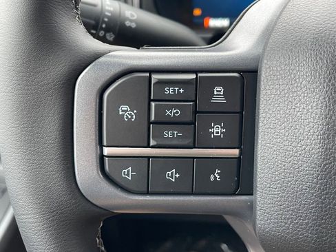 New 2026 Ford F250 Lariat w/ Black Appearance Package image 8