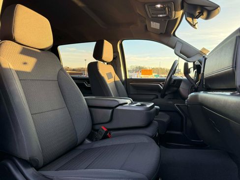 Used 2023 Chevrolet Silverado 1500 LT image 19