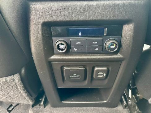 Used 2019 Chevrolet Traverse High Country image 26